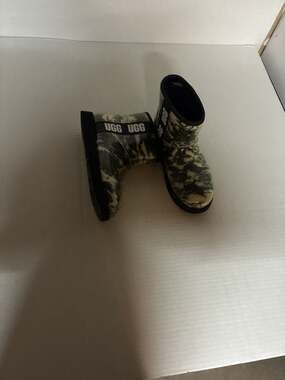 UGG Classic Clear Mini Marble Waterproof Boots